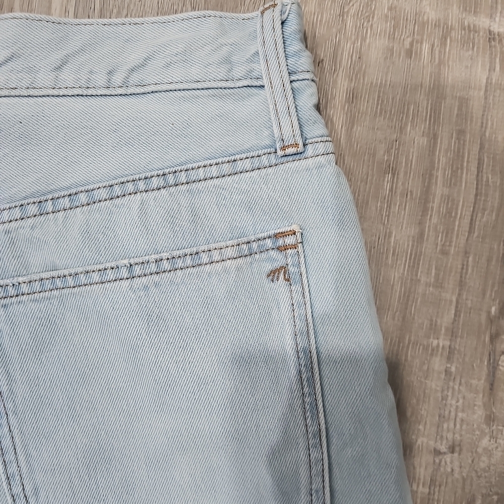 Madewell The Mom Jean Short Byer Wash Fray Hem Size 30 - Picture 8 of 9